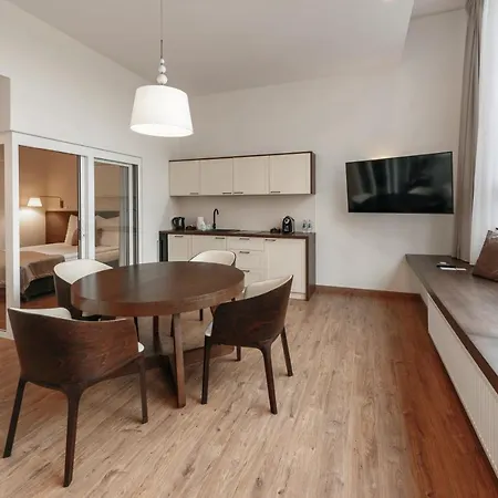 W Sercu Krakowa Aparthotel 3*